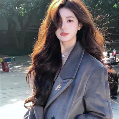 温泉屋的小老板娘 海报