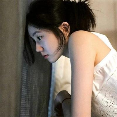 三白眼诅咒 海报